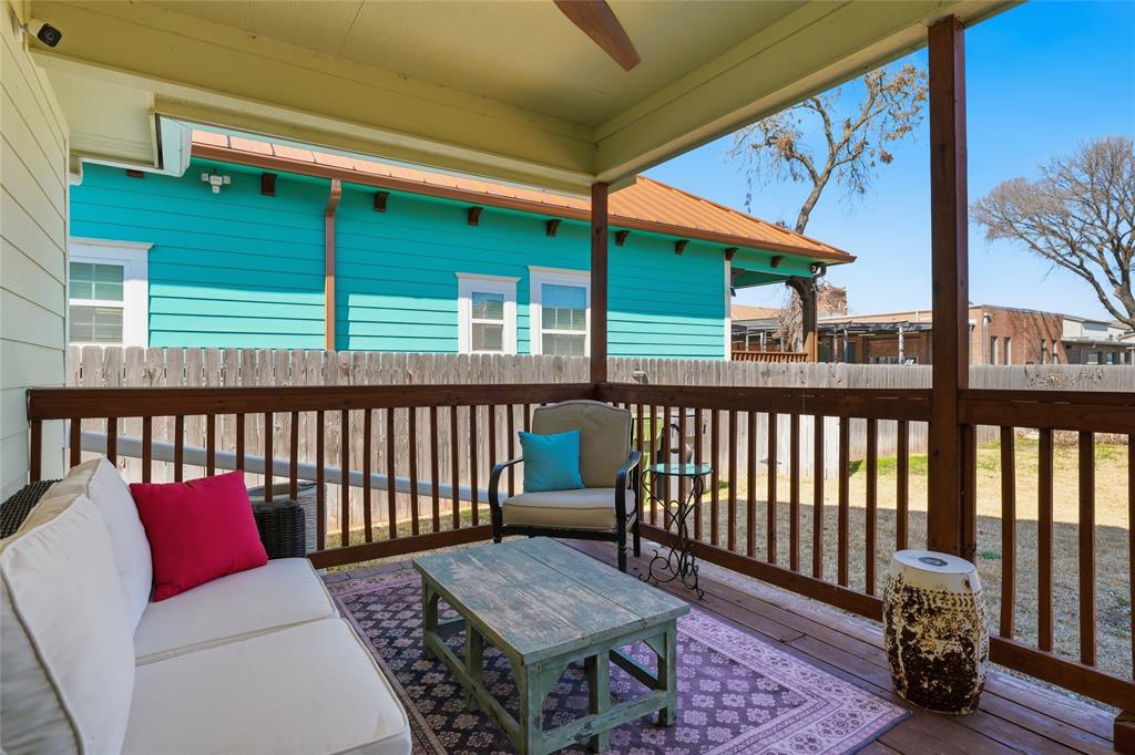 708 South 9th Street Waco, TX 76706 - Photo 21 of 26 a balcony view with a seating space