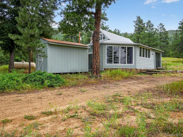 $250,000 | 8689 Douglas Lane, Beulah, CO 81023