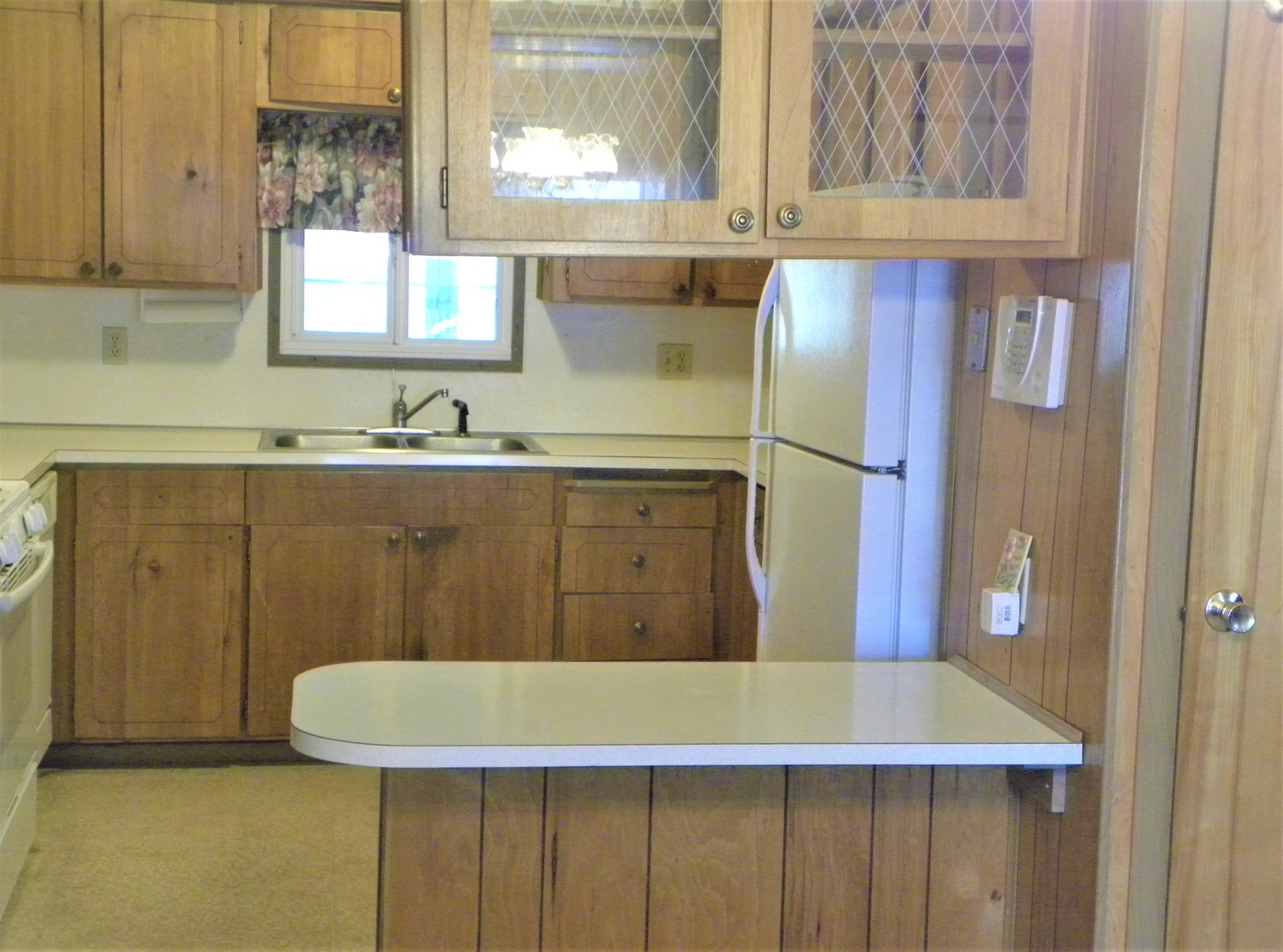 1096 Bayside Road Elgin, IL 60123 - Photo 8 of 27
