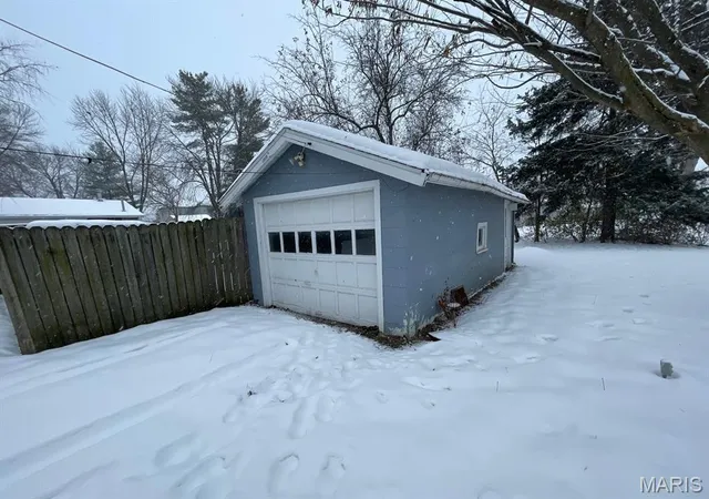 $27,000 | 124 West Buchanan Street, Litchfield, IL 62056