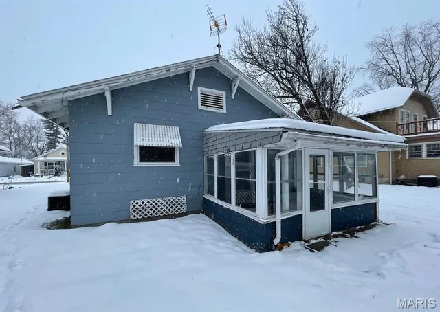 $27,000 | 124 West Buchanan Street, Litchfield, IL 62056