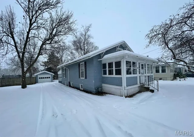 $27,000 | 124 West Buchanan Street, Litchfield, IL 62056