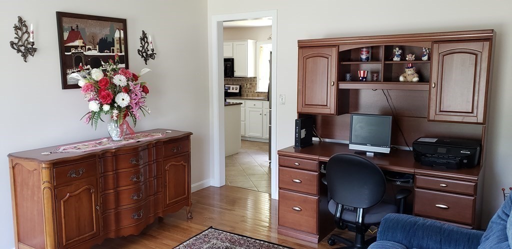 102 Wampanoag Road Raynham, MA 02767 - Photo 8 of 22 Gallery Image 8