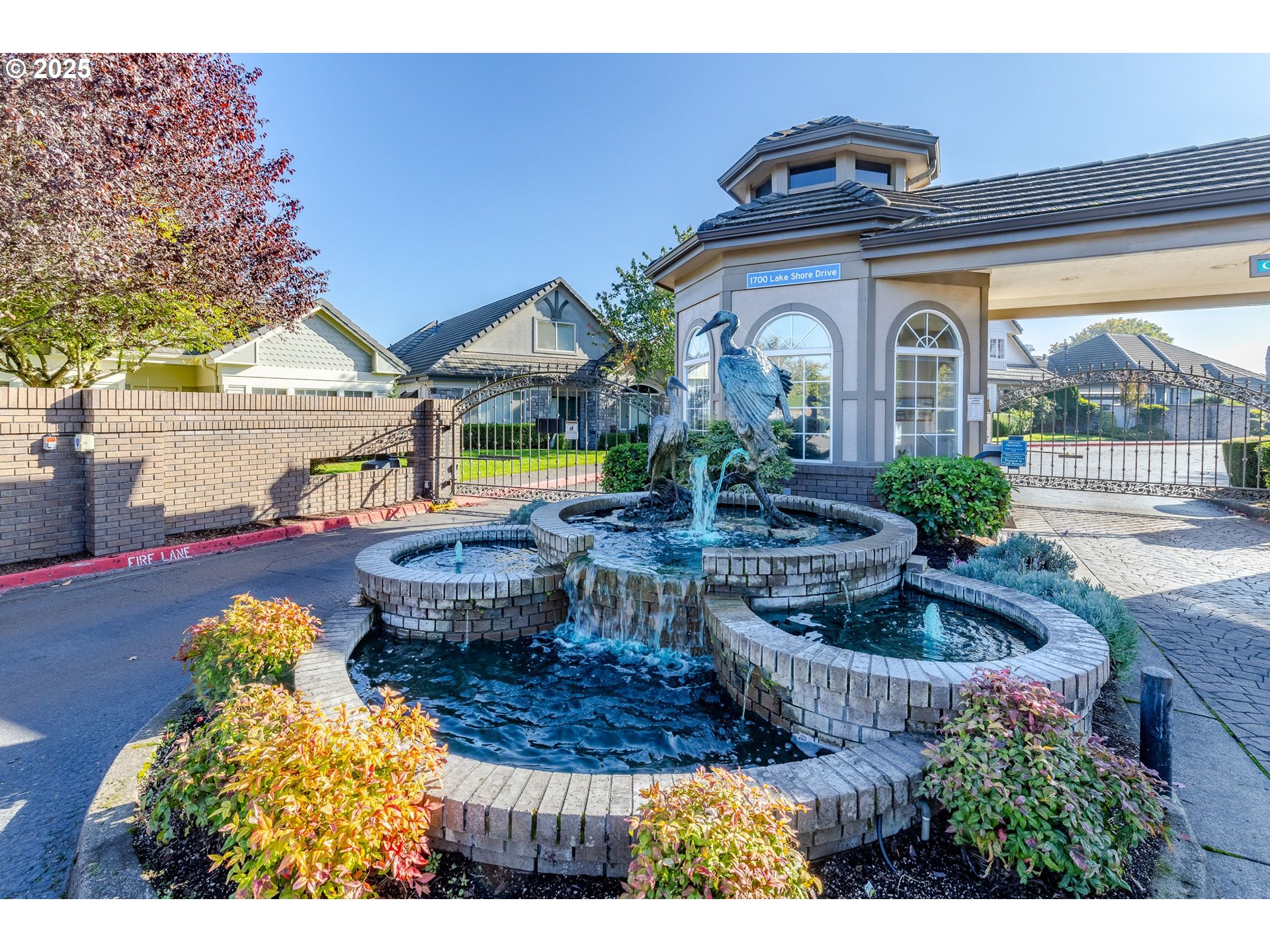 2024 Lake Shore Drive Eugene, OR 97408 - Photo 28 of 34 a front view of a house with garden