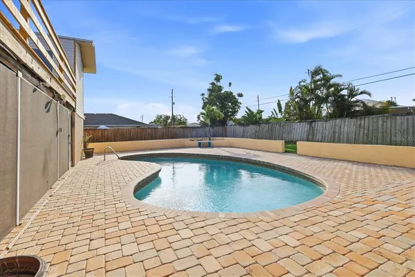$3,300 | 515 46th Street West, Palmetto, FL 34221