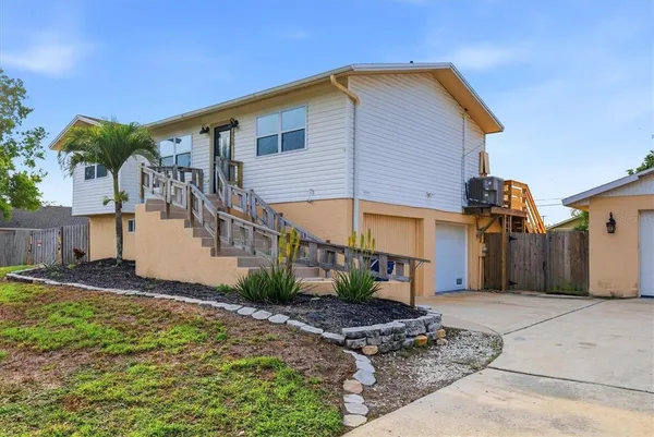 $3,300 | 515 46th Street West, Palmetto, FL 34221