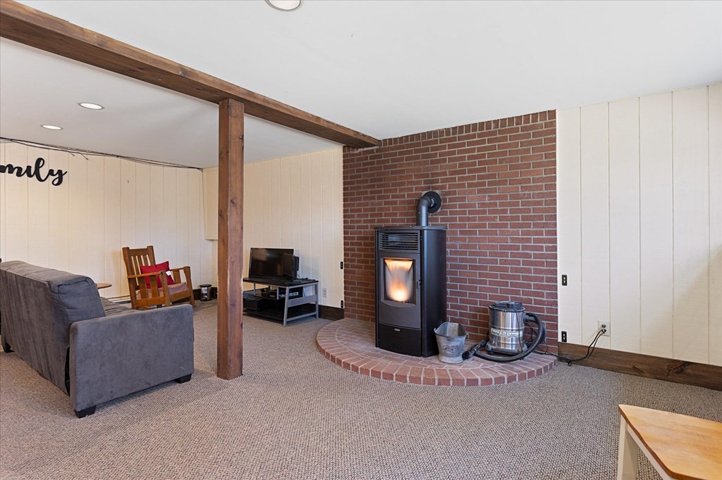 604 Podunk Road East Brookfield, MA 01515 - Photo 20 of 27 Gallery Image 20