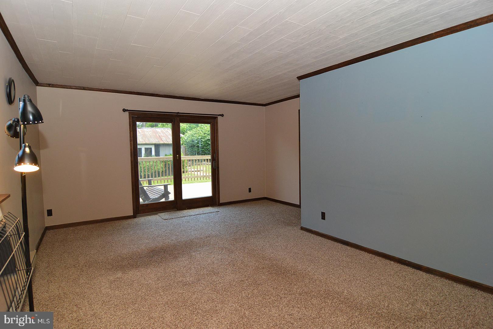184 Lyons Road Mertztown, PA 19539 - Photo 16 of 42 Living Room