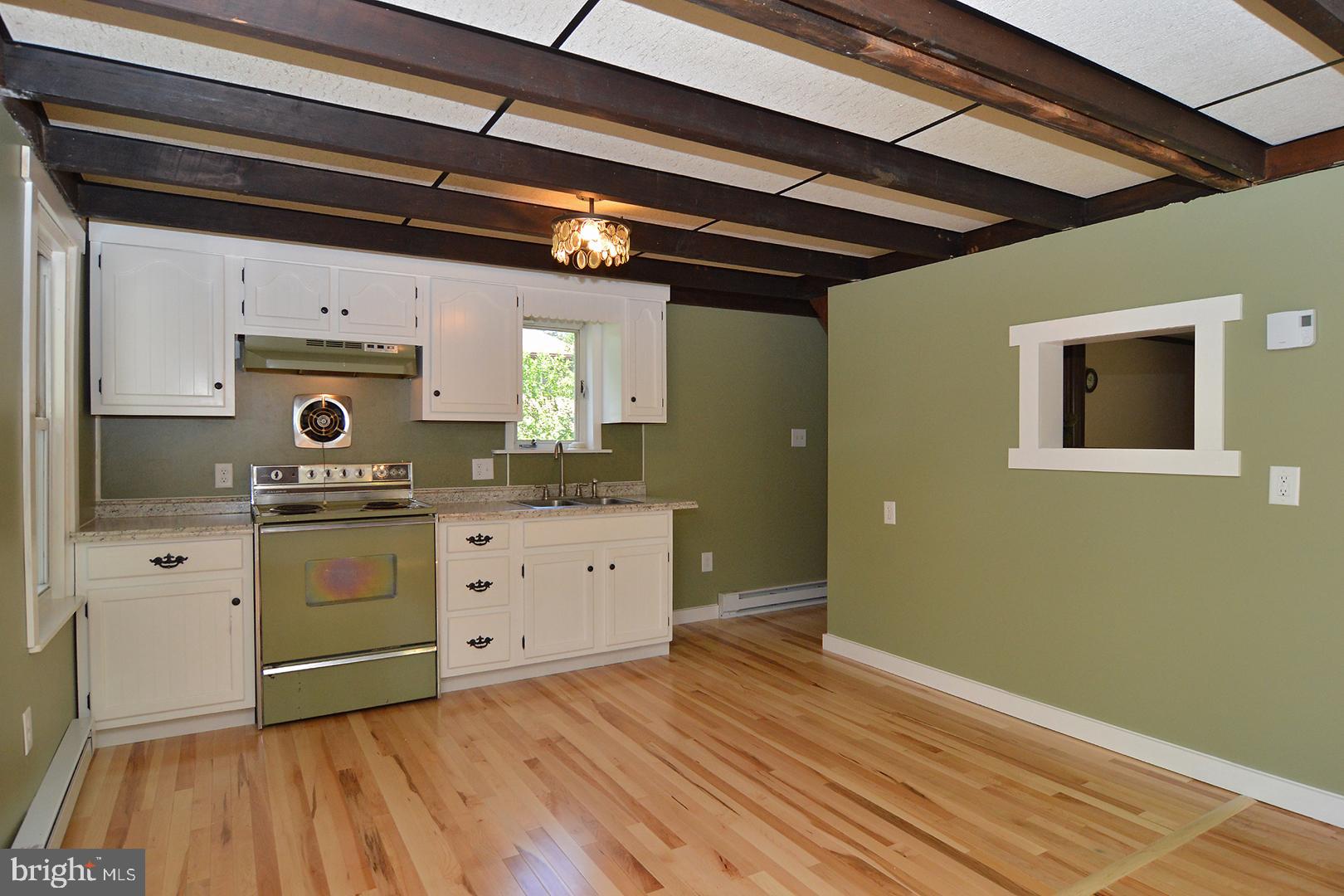 184 Lyons Road Mertztown, PA 19539 - Photo 7 of 42 Gallery Image 7