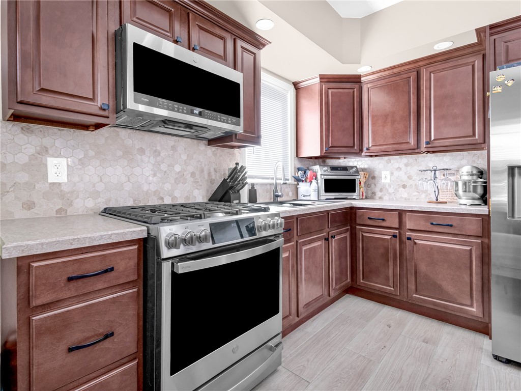 58 Williams Street Woonsocket, RI 02895 - Photo 7 of 37