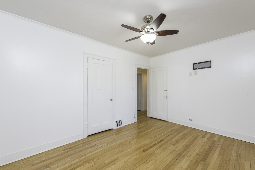 1609 North Sheridan Road Waukegan, IL 60085 - Photo 16 of 29
