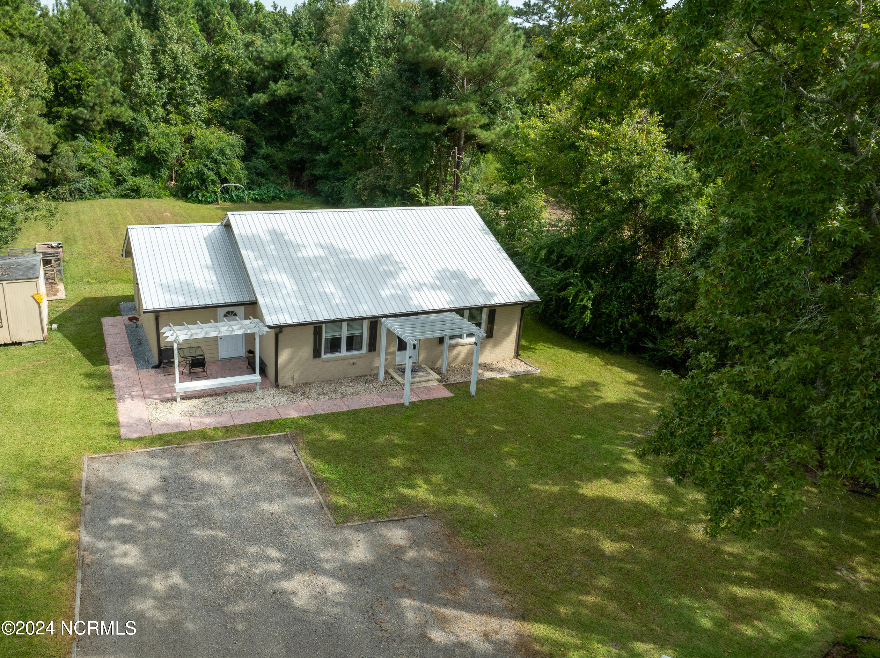 97 New Road Burgaw, NC 28425 - Photo 4 of 28 97 New Rd MLS-5