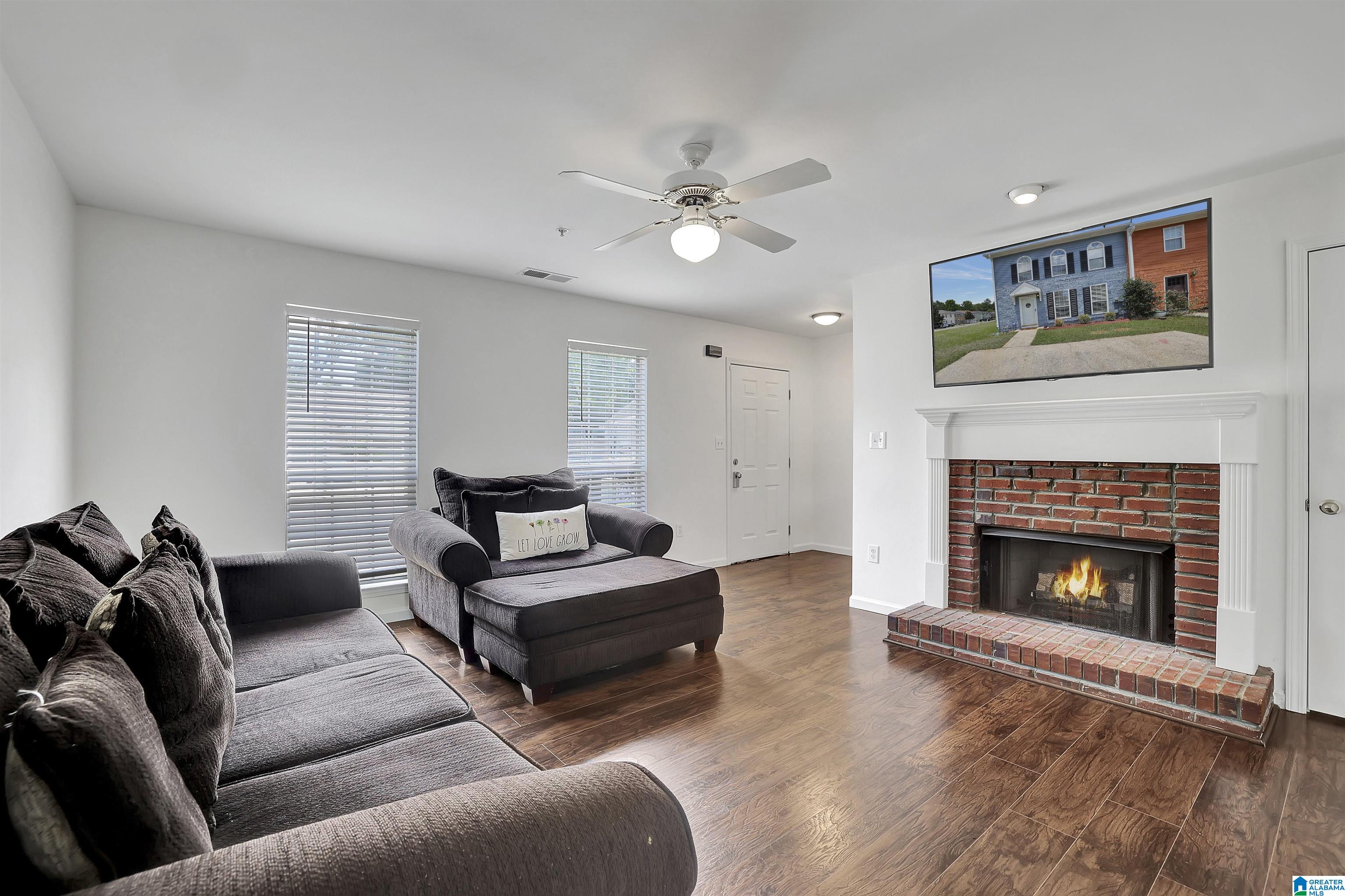 113 Willow Point Lane Alabaster, AL 35007 - Photo 2 of 11