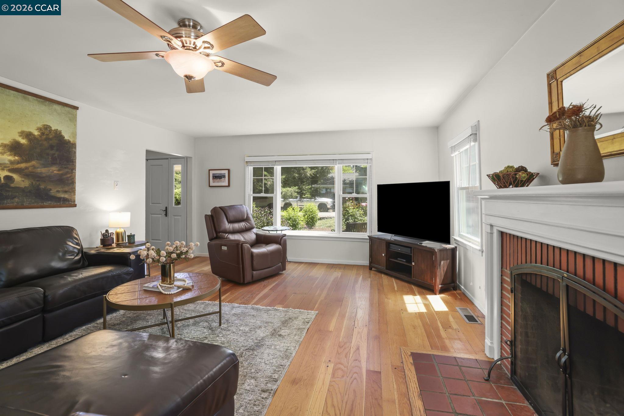 4510 Haag Road Martinez, CA 94553 - Photo 8 of 47