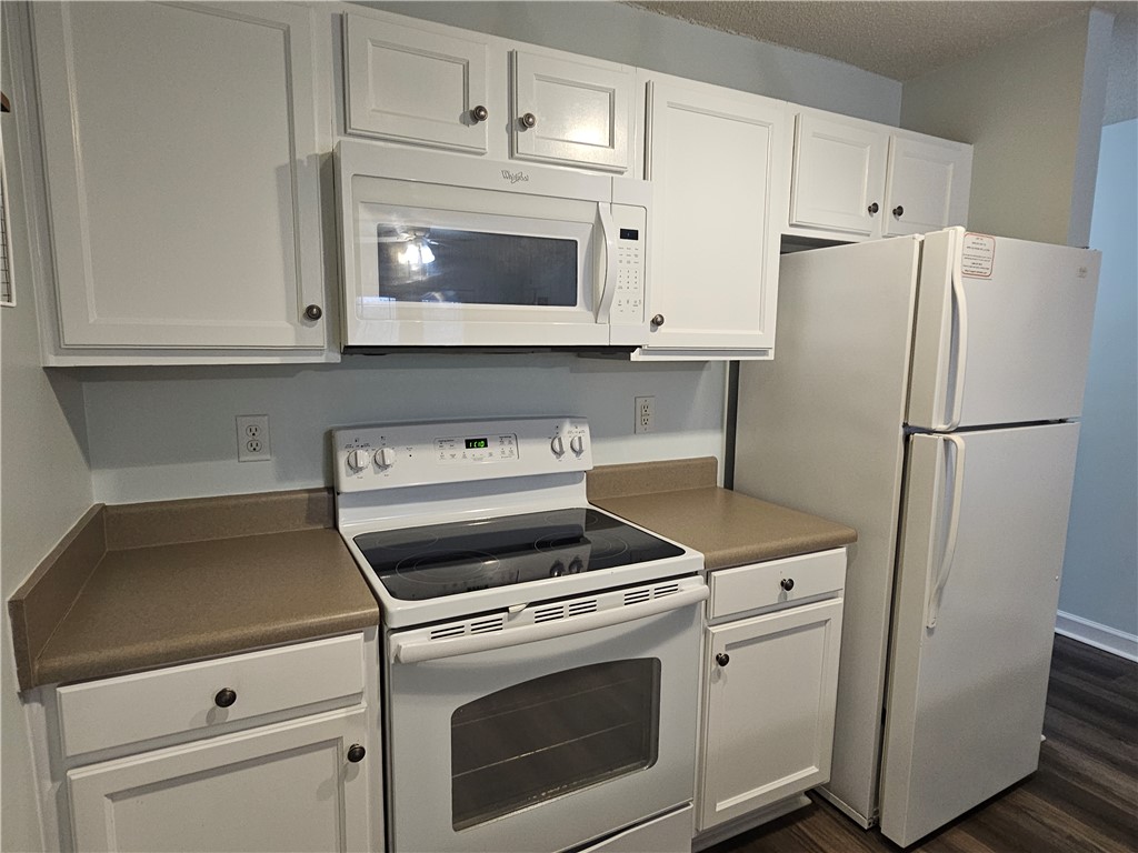 731 Harts Cove Way Seneca, SC 29678 - Photo 4 of 39