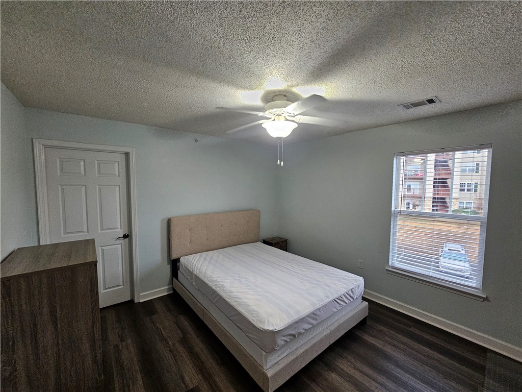 731 Harts Cove Way Seneca, SC 29678 - Photo 9 of 39