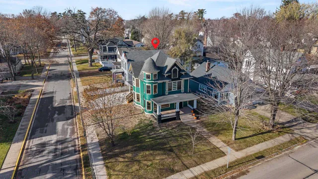 $299,900 | 145 South Franklin Street, Shawano, WI 54166