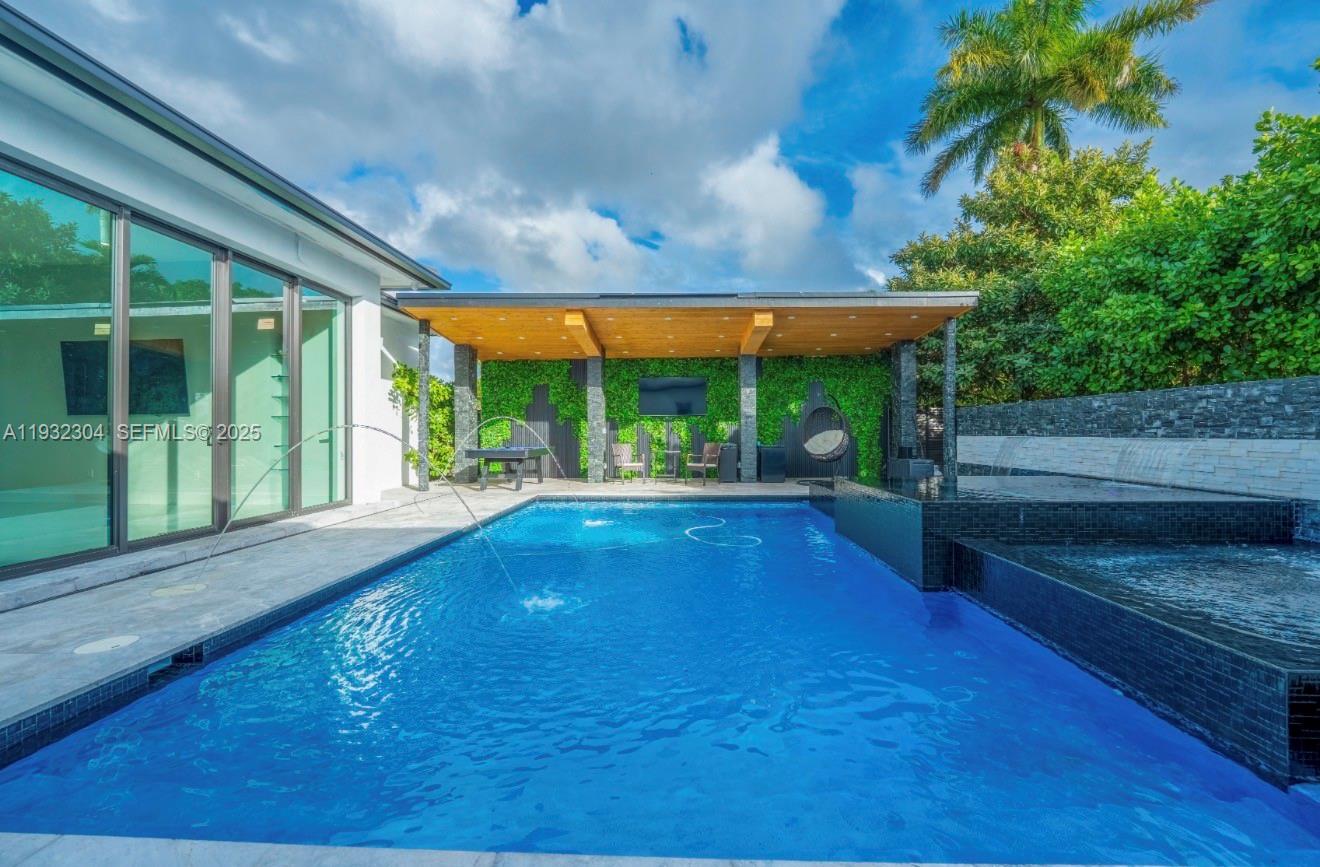 10850 Southwest 32nd Street Miami, FL 33165 - Photo 29 of 48