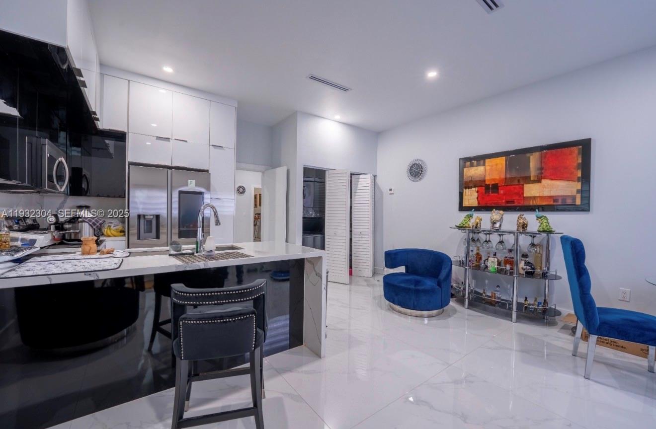 10850 Southwest 32nd Street Miami, FL 33165 - Photo 35 of 48