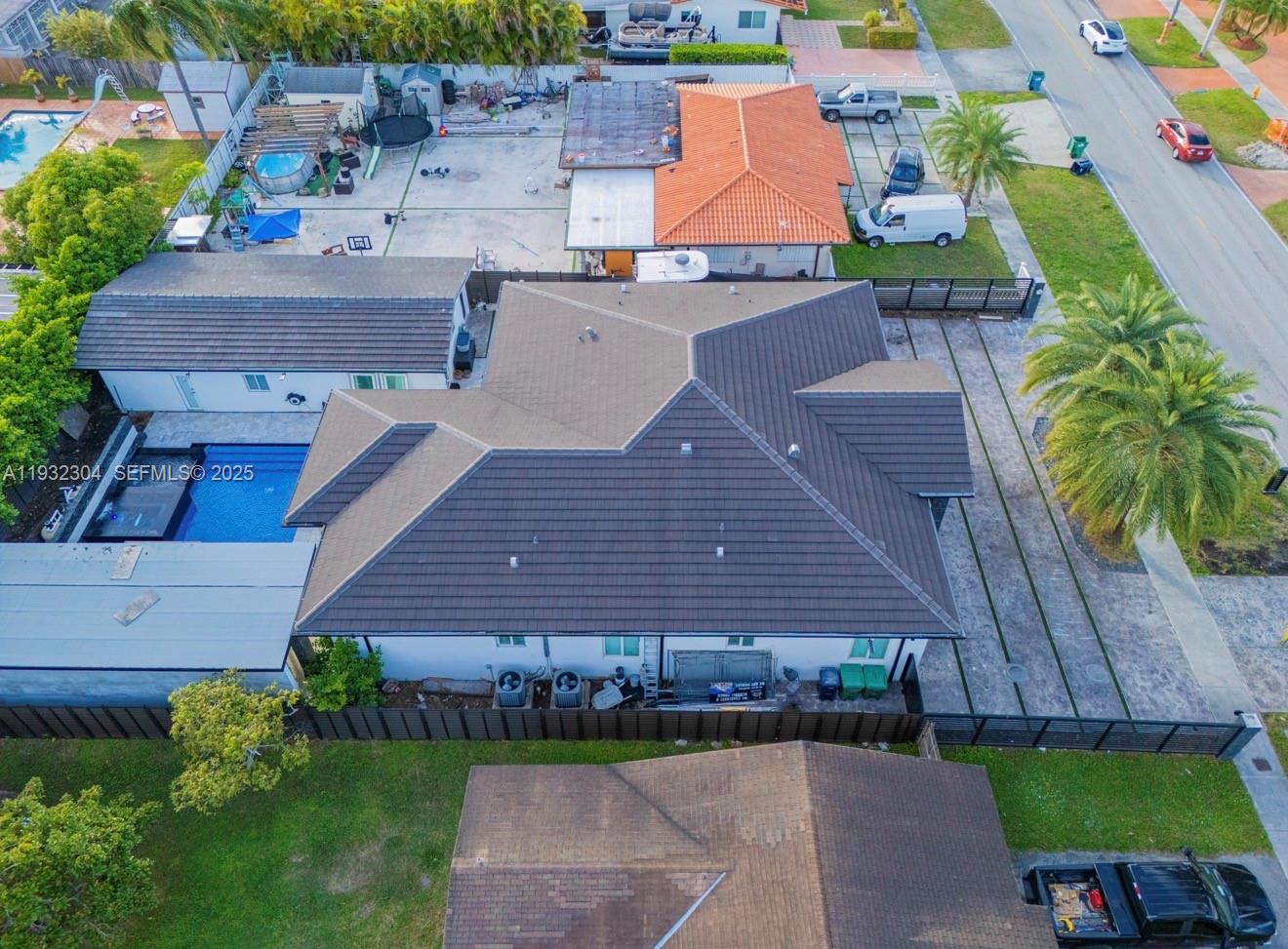 10850 Southwest 32nd Street Miami, FL 33165 - Photo 46 of 48