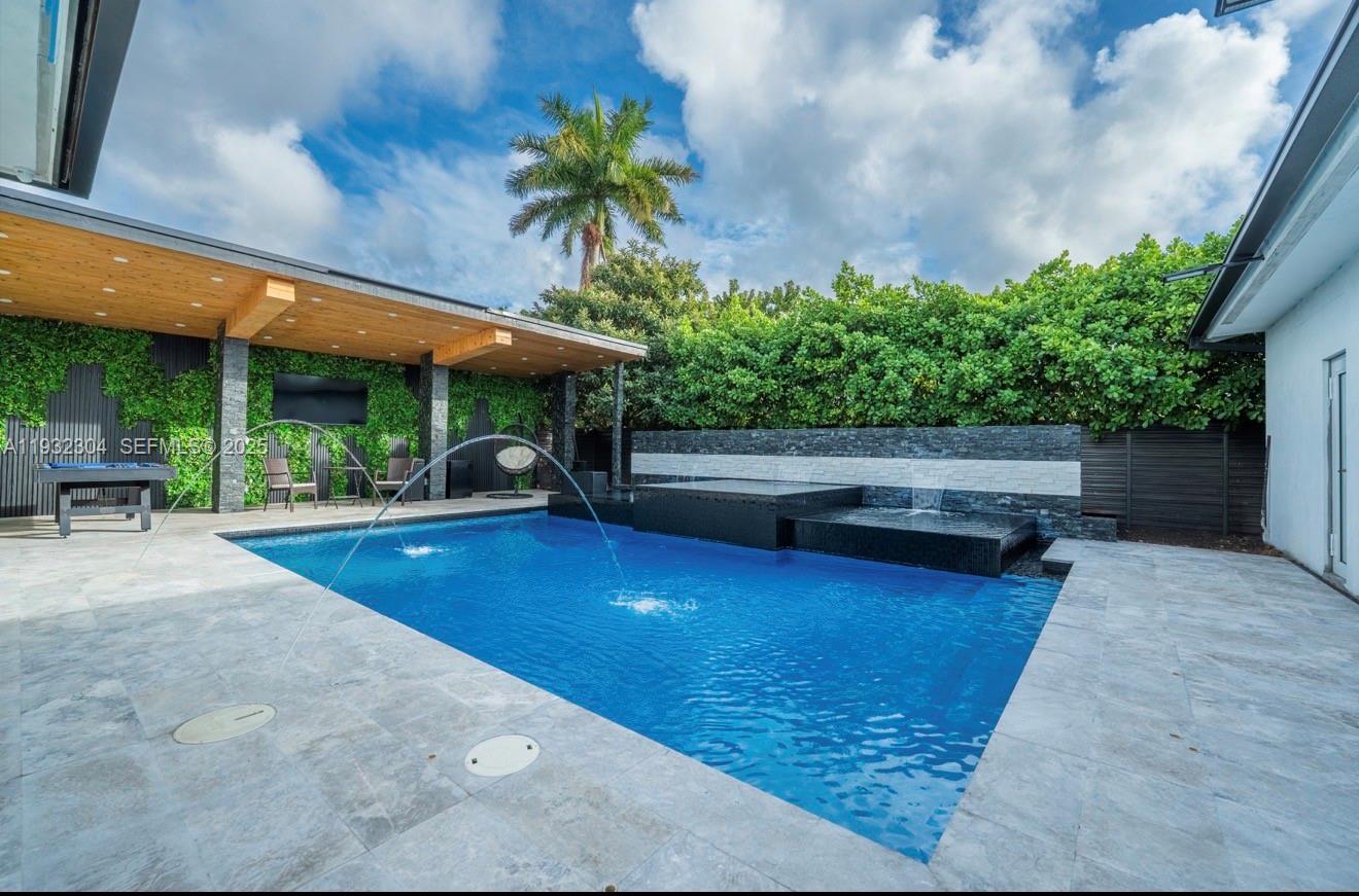 10850 Southwest 32nd Street Miami, FL 33165 - Photo 6 of 48