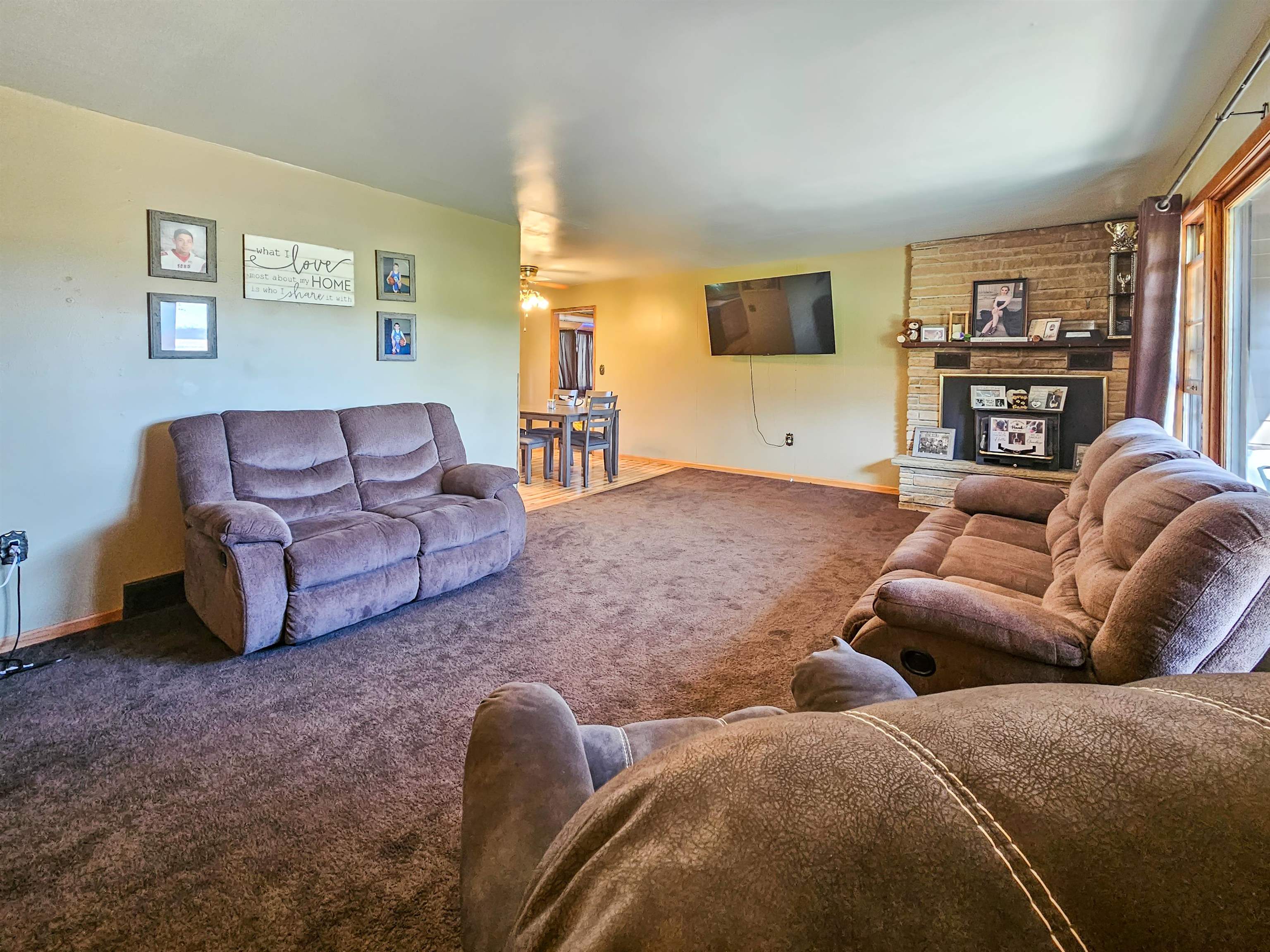 10726 West County Rd K Beloit, WI 53511 - Photo 6 of 36