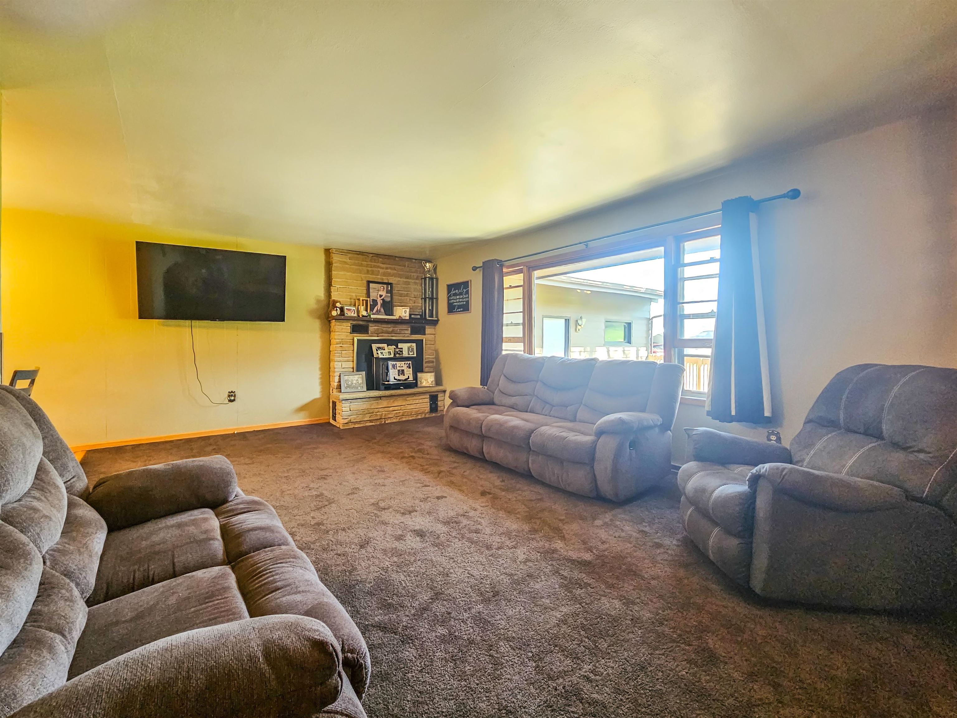 10726 West County Rd K Beloit, WI 53511 - Photo 7 of 36