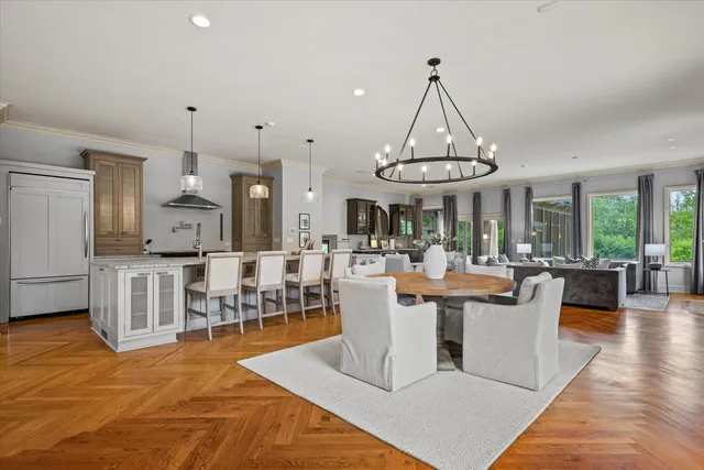 $889,000 | 1465 West County Line Road, River Hills, WI 53217