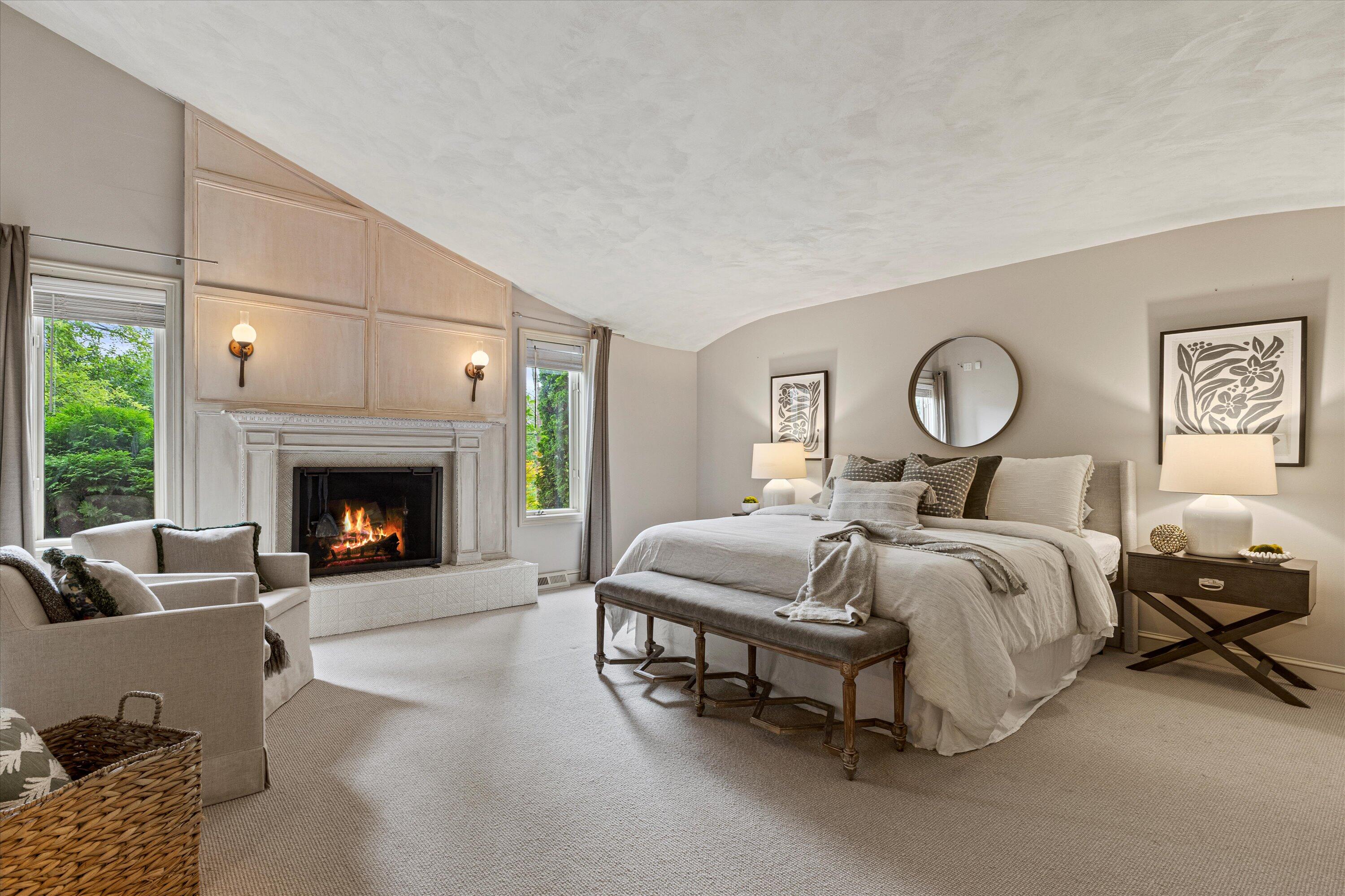 1465 West County Line Road River Hills, WI 53217 - Photo 19 of 49 Primary Suite