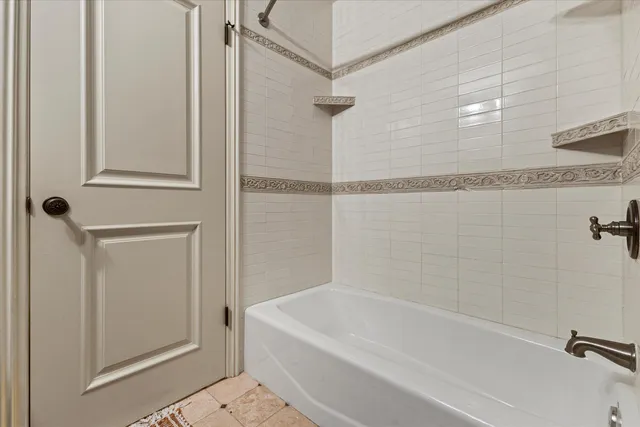 $889,000 | 1465 West County Line Road, River Hills, WI 53217