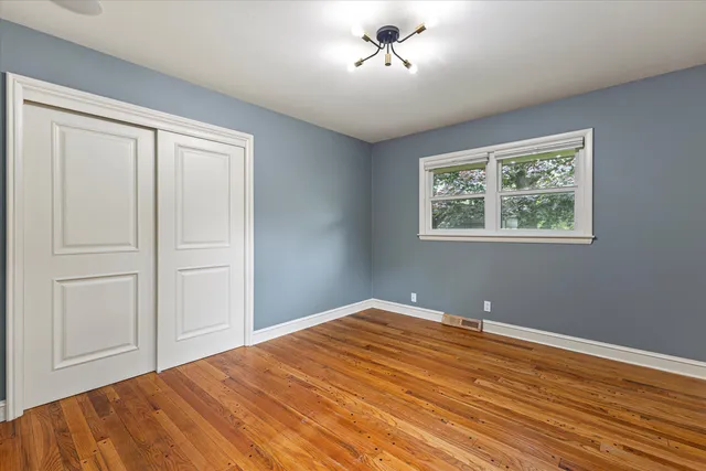 $889,000 | 1465 West County Line Road, River Hills, WI 53217