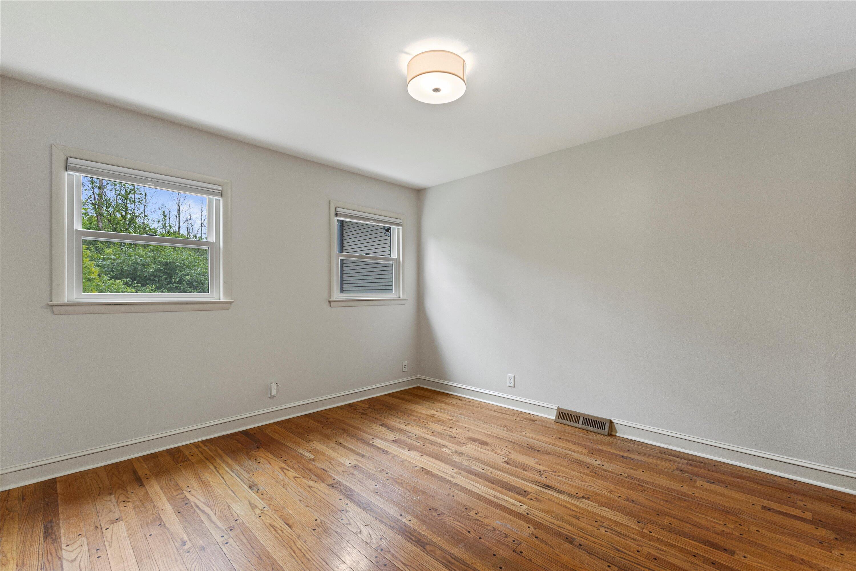 1465 West County Line Road River Hills, WI 53217 - Photo 29 of 49 Bedroom 3