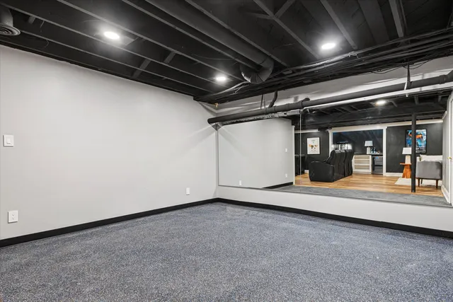 $889,000 | 1465 West County Line Road, River Hills, WI 53217