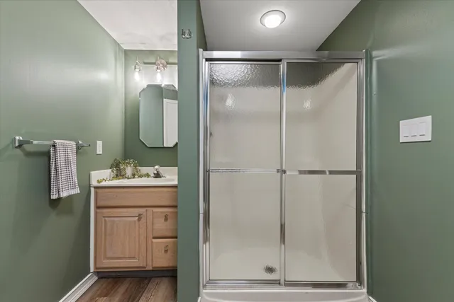 $889,000 | 1465 West County Line Road, River Hills, WI 53217