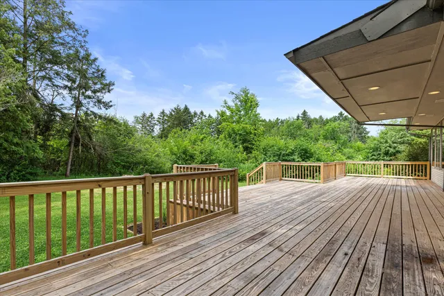 $889,000 | 1465 West County Line Road, River Hills, WI 53217