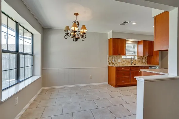 $2,490 | 420 Cambridge Drive, Richardson, TX 75080