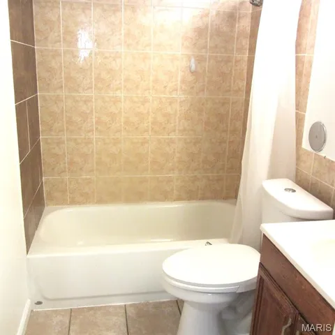 $59,900 | 2840 Blackforest Drive, Unit B, St. Louis, MO 63129