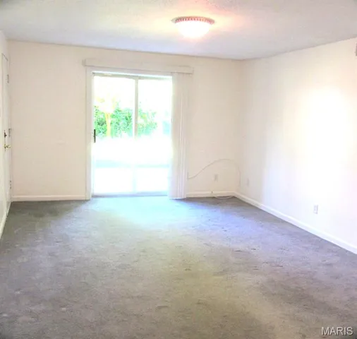 $59,900 | 2840 Blackforest Drive, Unit B, St. Louis, MO 63129