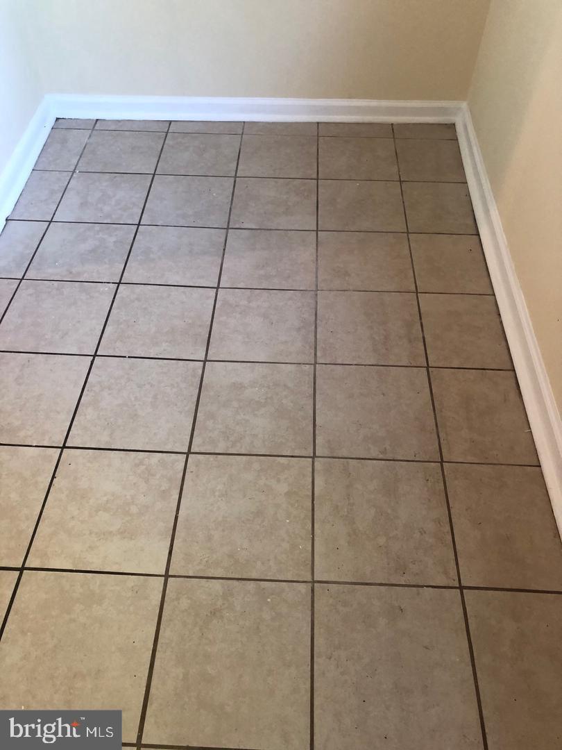 7226 Radbourne Road Upper Darby, PA 19082 - Photo 4 of 9