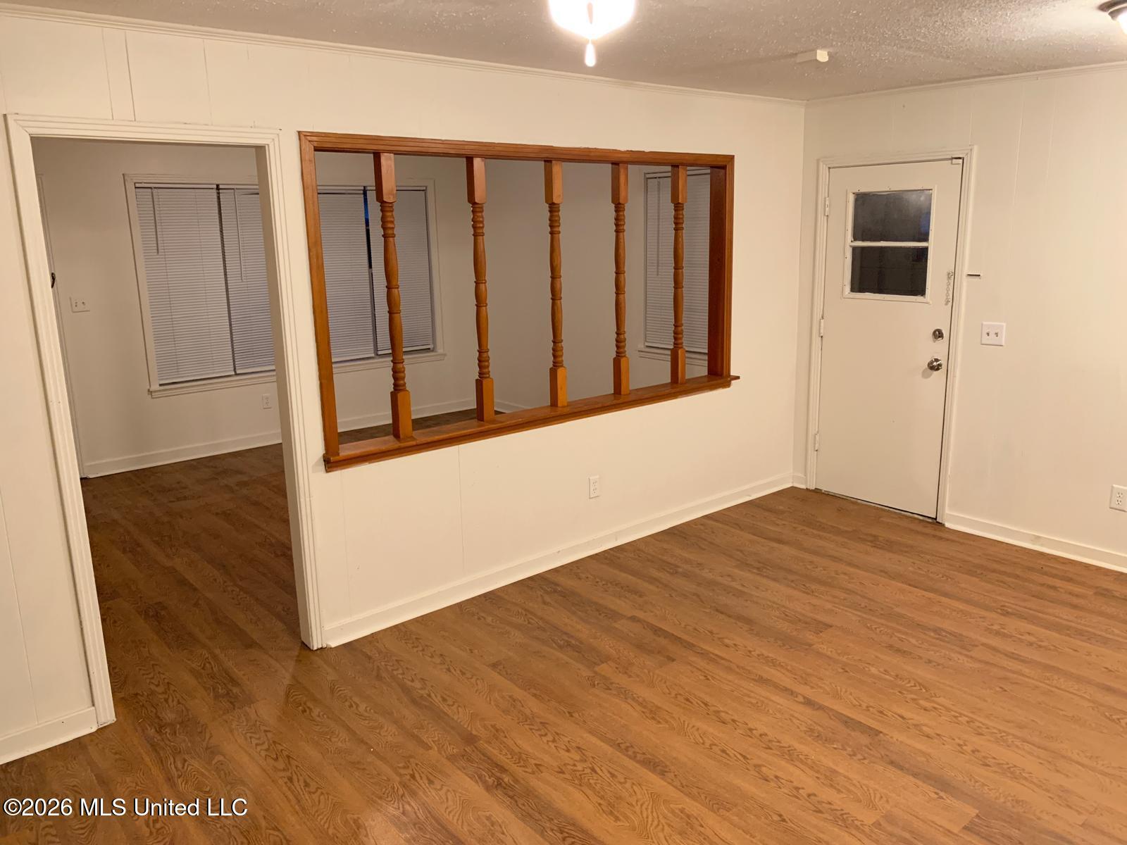 1066 Branch Street Jackson, MS 39212 - Photo 4 of 11 03 - Living Room