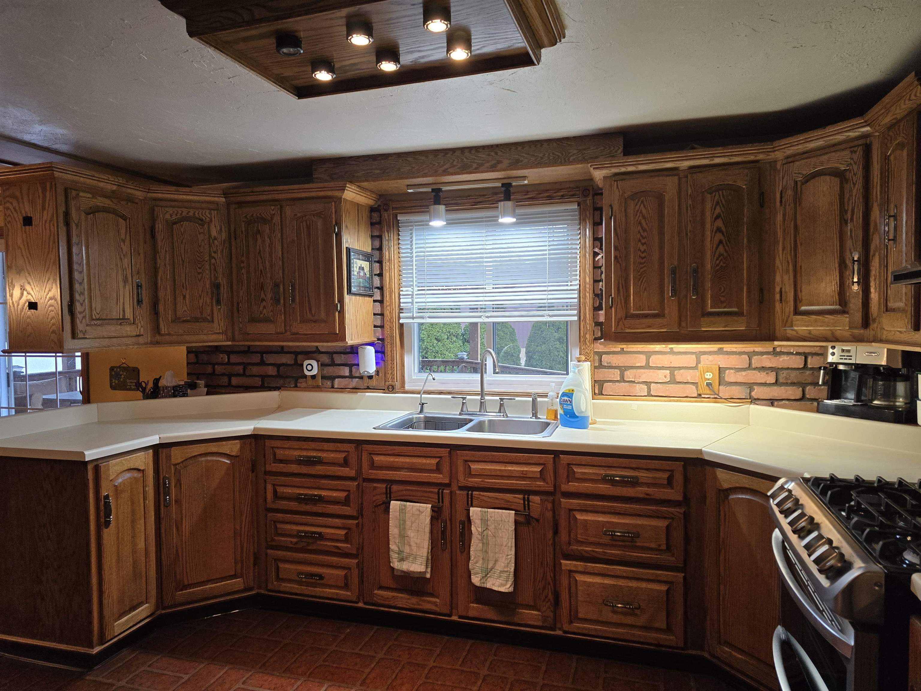 5634 South Huron Road Pinconning, MI 48650 - Photo 10 of 47