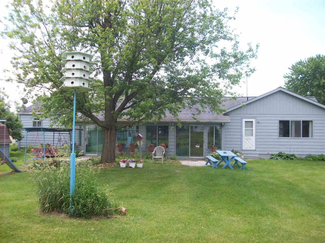 6033 Hopkins Road Flint, MI 48506 - Photo 3 of 29 50044067-2.JPG