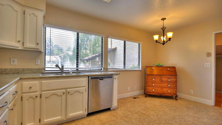 11847 West Vomac Road Dublin, CA 94568 - Photo 4 of 32 Gallery Image 4