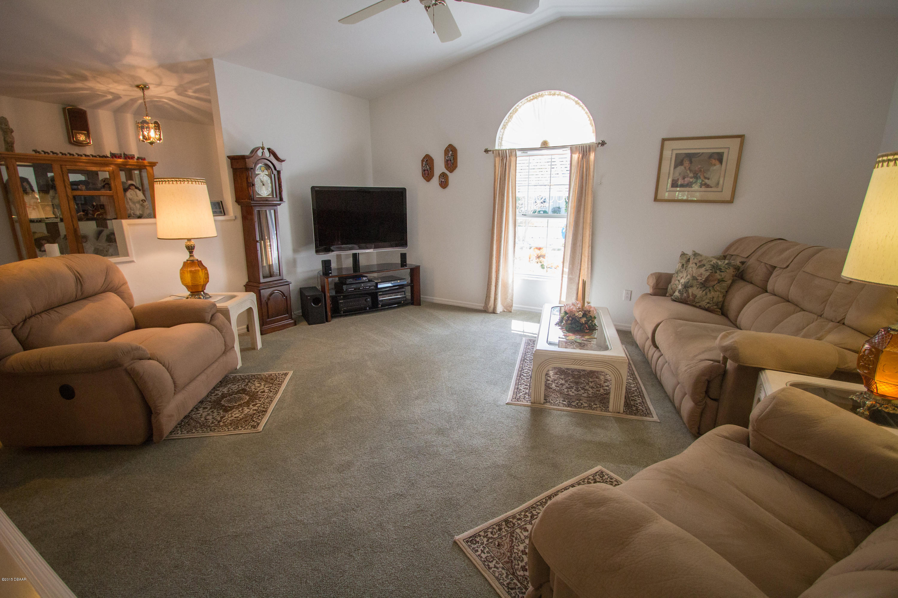 481 Newton Road Port Orange, FL 32127 - Photo 3 of 35 Living room