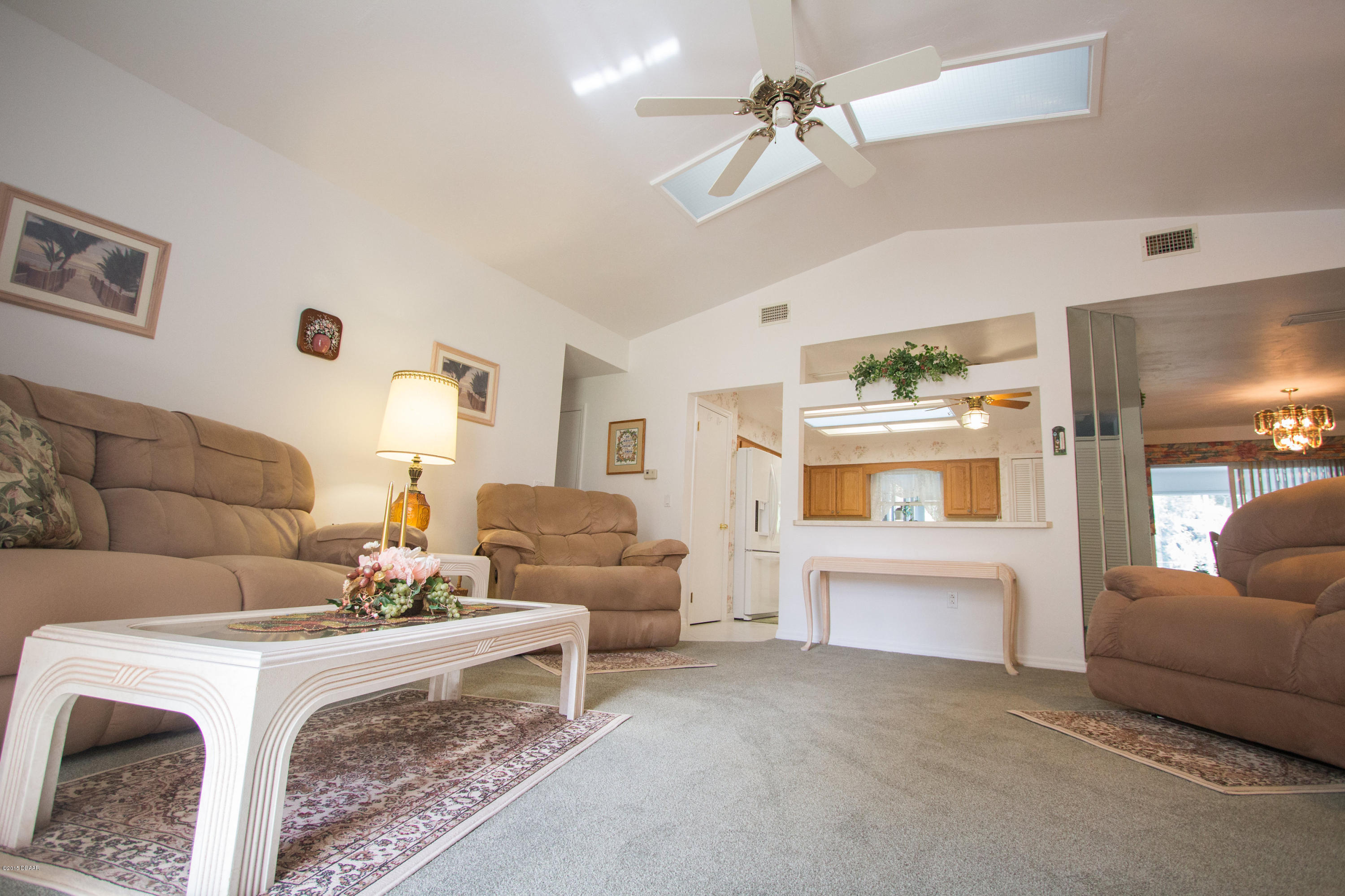 481 Newton Road Port Orange, FL 32127 - Photo 9 of 35 Living room