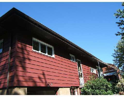 131 Hahn Road Pittsburgh, PA 15209 - Photo 11 of 16 Exterior Back. Awning for back porch is stored away