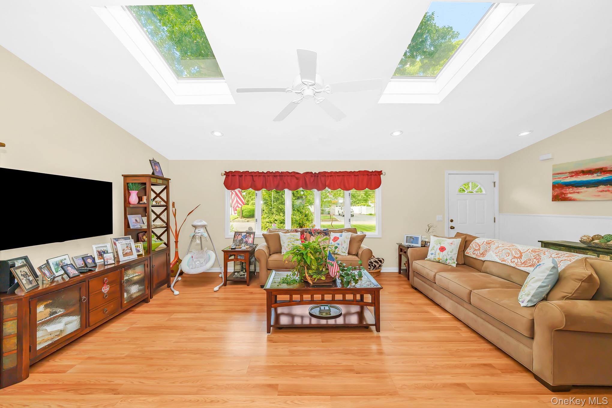 20 Amherst Street Islip, NY 11751 - Photo 17 of 29