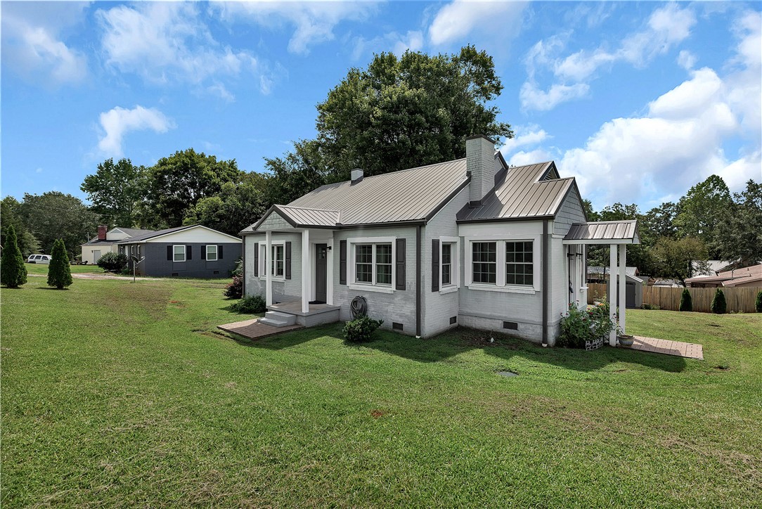 3076 Brookfield Drive Seneca, SC 29672 - Photo 2 of 33