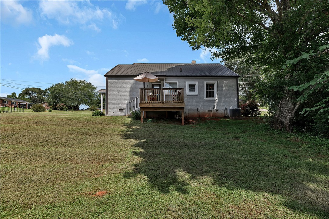 3076 Brookfield Drive Seneca, SC 29672 - Photo 3 of 33