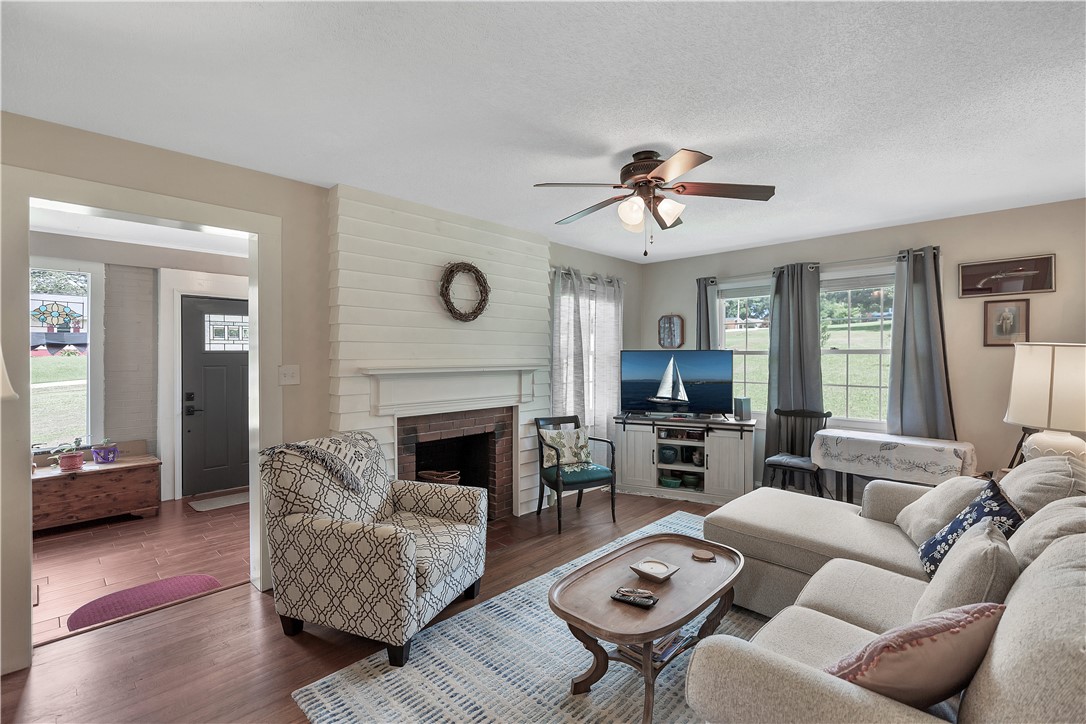 3076 Brookfield Drive Seneca, SC 29672 - Photo 8 of 33